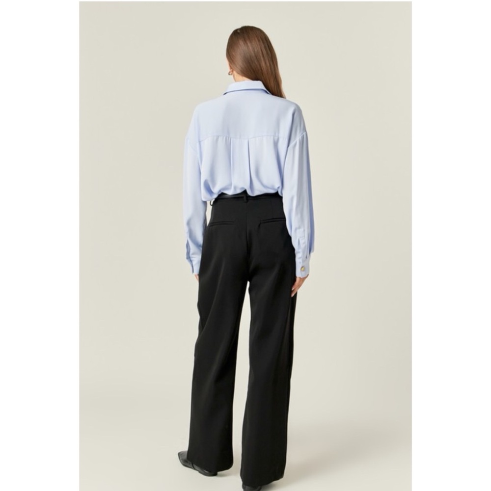 Light Blue Button-Front Utility Blouse - Picture 5 of 6